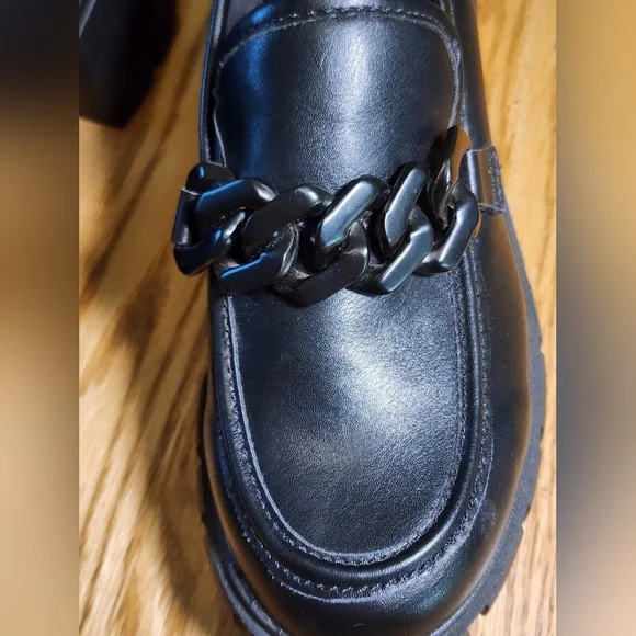 Madden Girl Chunky Lug Sole Loafers Womens 7 Black Heel Shoes Chain Platform - Picture 14 of 15